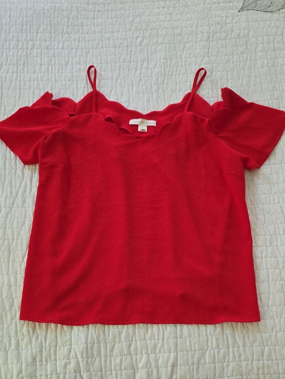 Monteau Red Scallop Cold-Shoulder Knit Top - NWOT